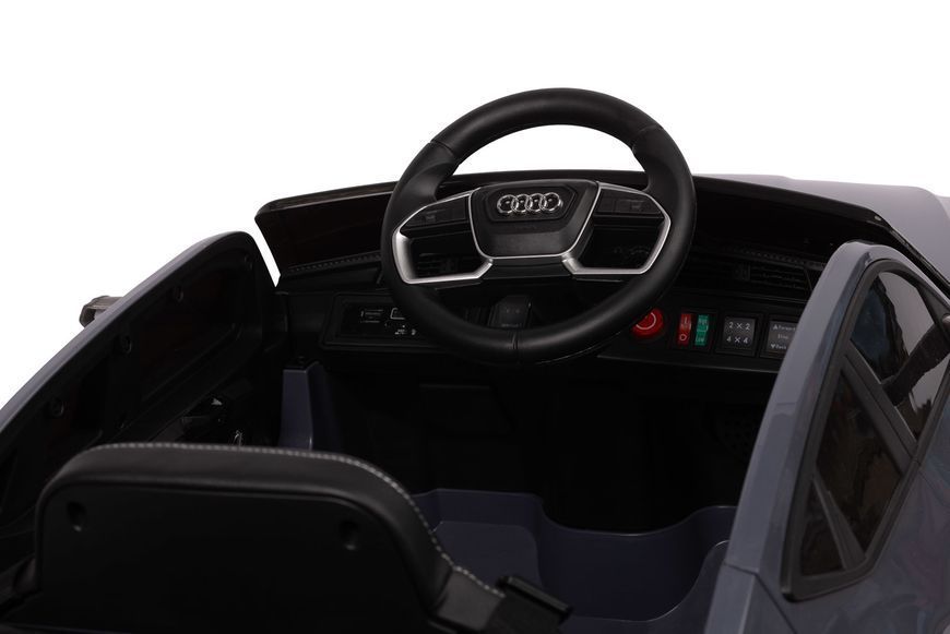 Дитячий електромобіль Toyz Audi E-tron Sportback 3694 фото