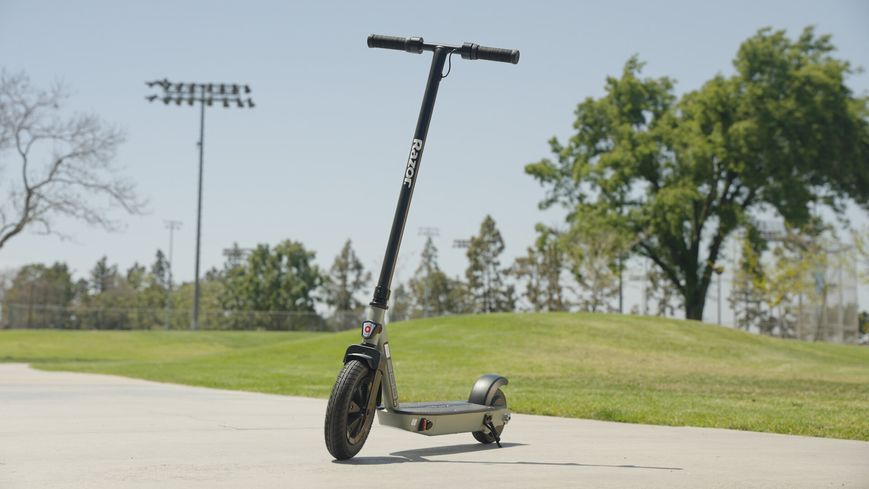 Дитячий електросамокат Razor E200 HD 3933 фото