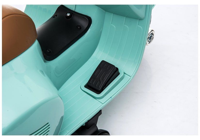 Дитячий електроскутер Lean Toys Vespa GTS 300 Mini 3287 фото